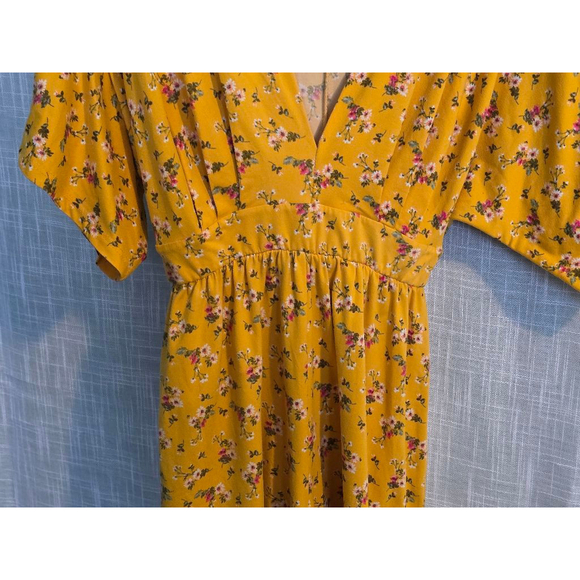 Women's Windsor Romper Size M‎ Yellow Floral - Picture 4 of 8